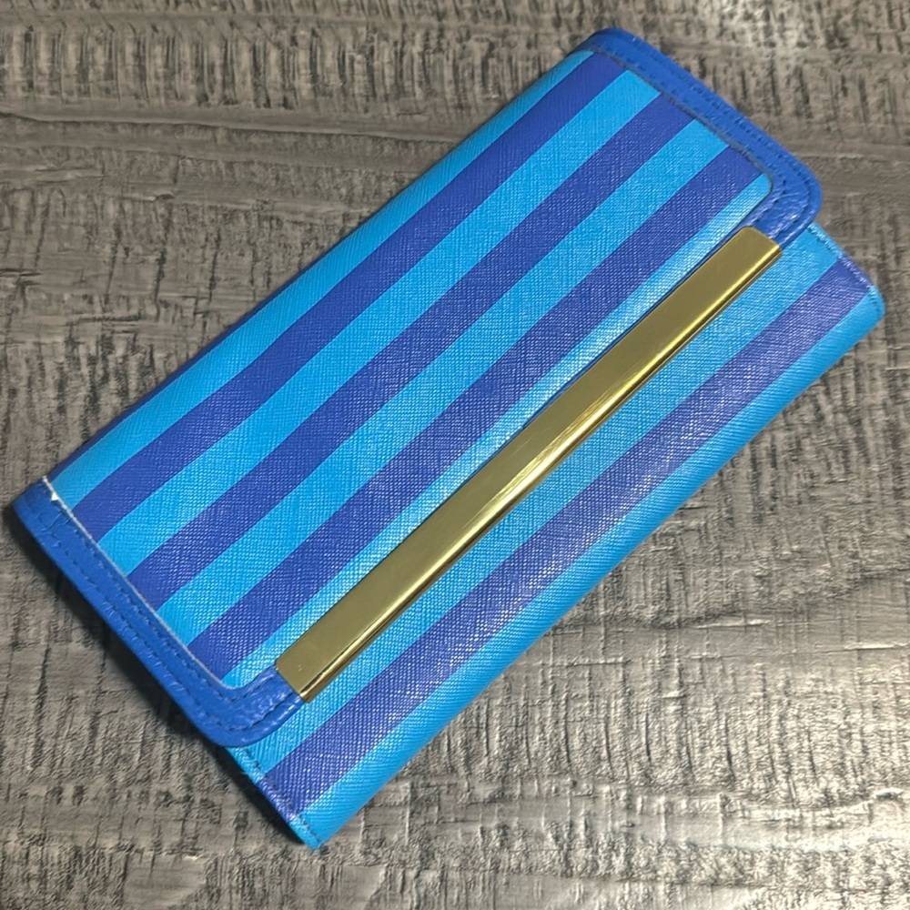 Apt. 9 Wallet NWOT